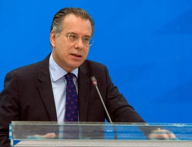 Κουμουτσάκος για tweet Κοτζιά: «Ξέχασε την...σοβαρότητα»